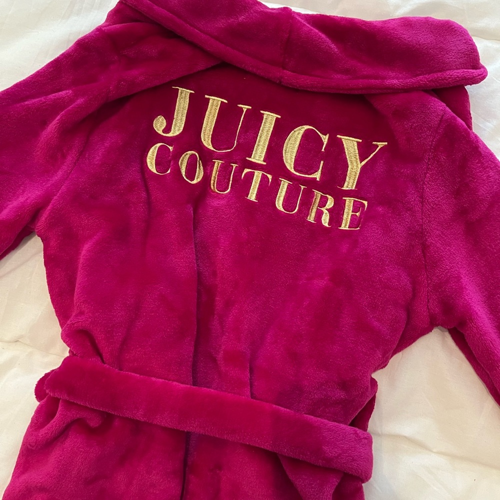 SOLD 🔴 Juicy Couture peignoir